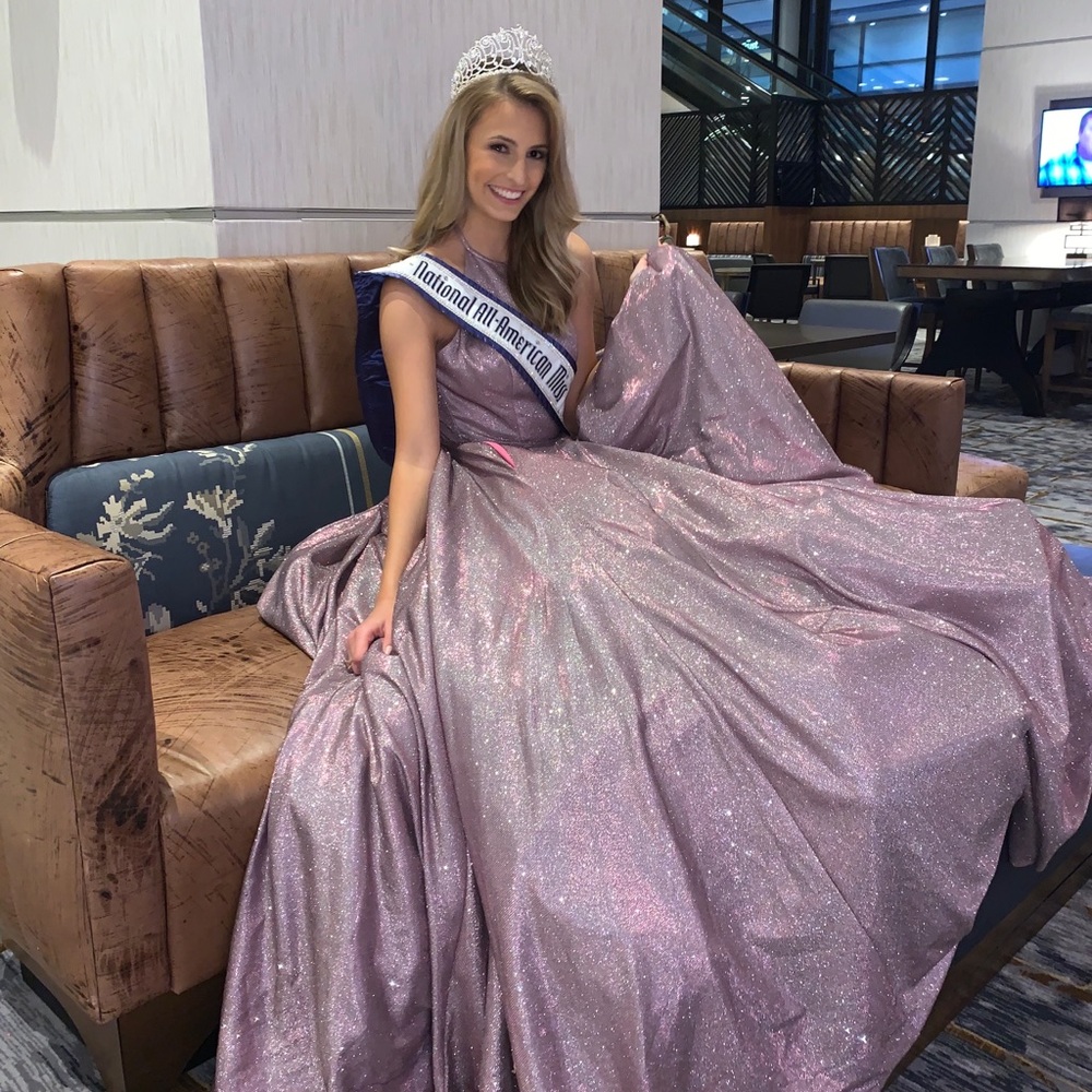 SHERRI HILL BALLGOWN 52964 - Worn once!